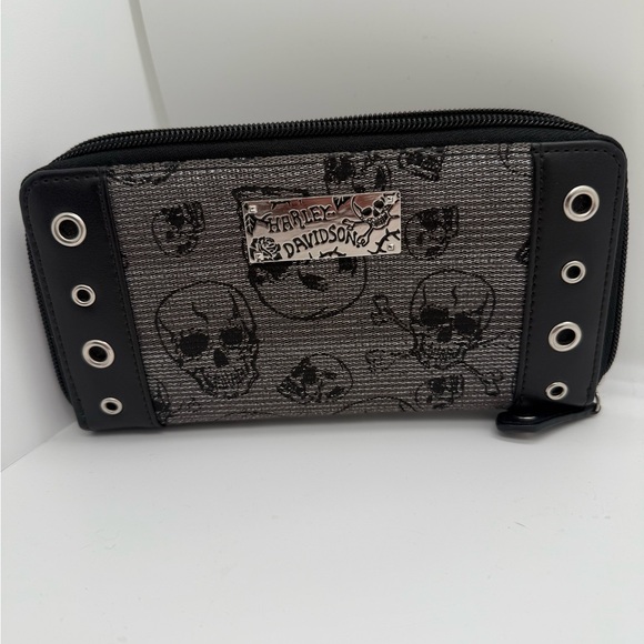 Harley-Davidson Black and Silver Women’s Wallet with Eyelet Details, Skulls - Picture 1 of 5